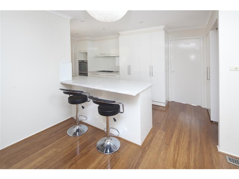 12 Dampier Court, Endeavour Hills VIC 3802