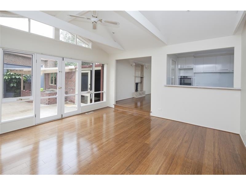 12 Dampier Court, Endeavour Hills VIC 3802