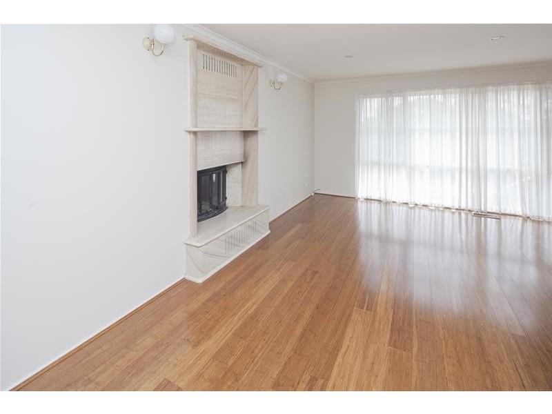 12 Dampier Court, Endeavour Hills VIC 3802