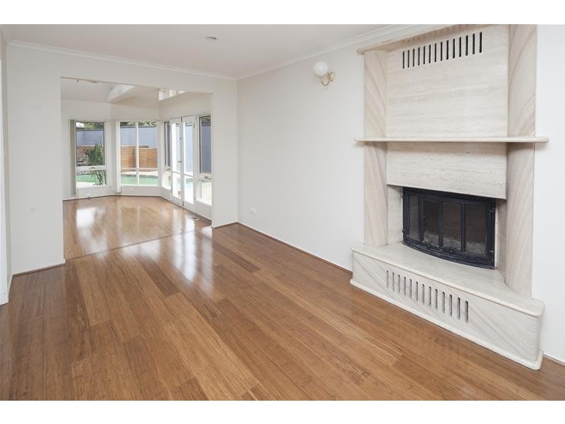 12 Dampier Court, Endeavour Hills VIC 3802