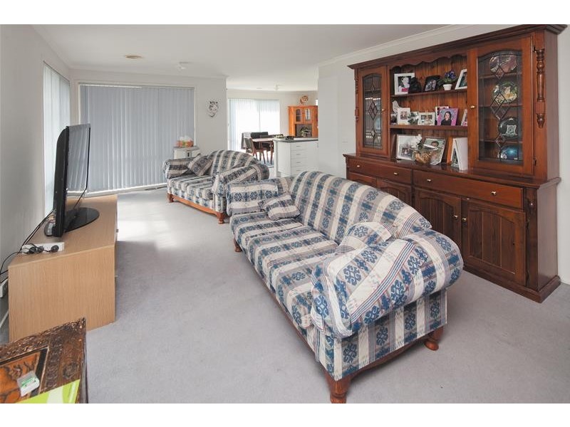 22 Linda Drive, Cranbourne West VIC 3977