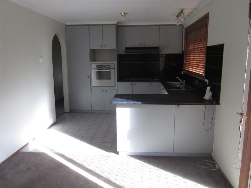 12 Mildura Crescent, Endeavour Hills VIC 3802