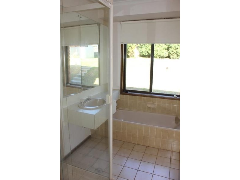 89 Kennington Park Drive, Endeavour Hills VIC 3802