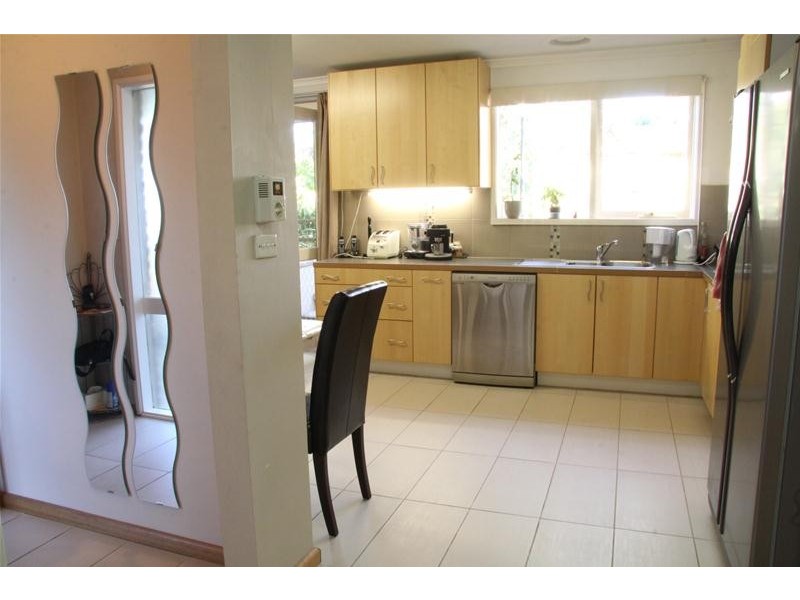 2 Mildura Crescent, Endeavour Hills VIC 3802