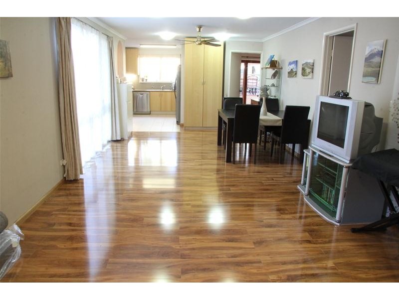 2 Mildura Crescent, Endeavour Hills VIC 3802