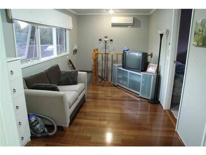 2 Mildura Crescent, Endeavour Hills VIC 3802