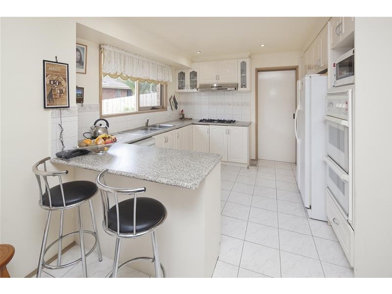 29 Georgette Crescent, Endeavour Hills VIC 3802