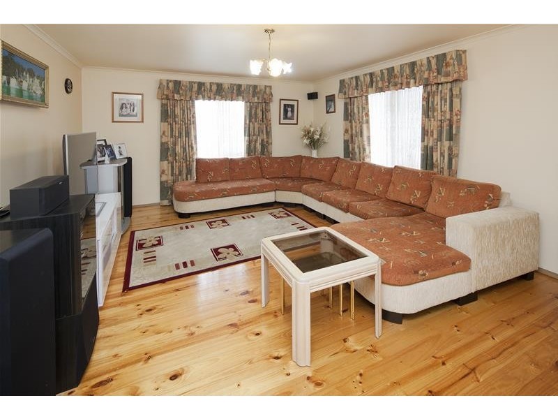 29 Georgette Crescent, Endeavour Hills VIC 3802