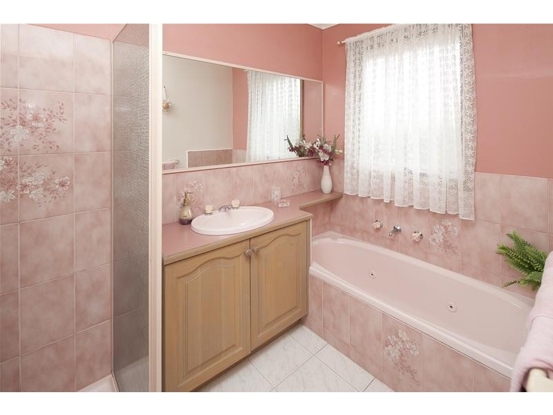 29 Georgette Crescent, Endeavour Hills VIC 3802