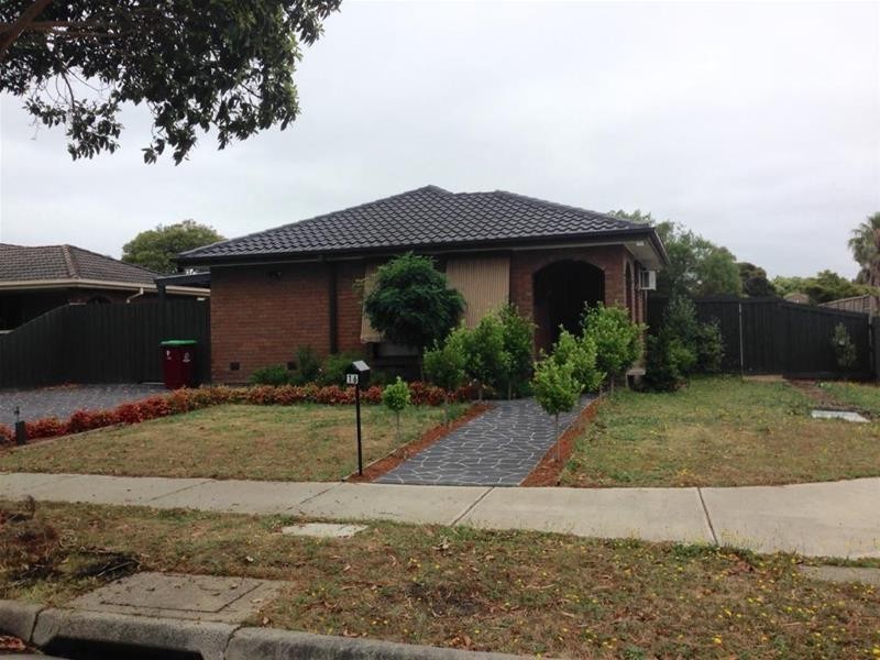 16 Fernwood Road, Narre Warren VIC 3805