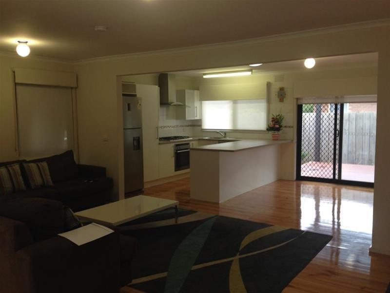 16 Fernwood Road, Narre Warren VIC 3805