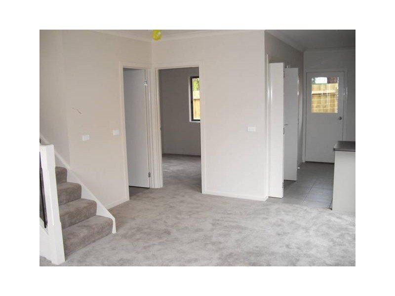 2/42 Liege Avenue, Noble Park VIC 3174