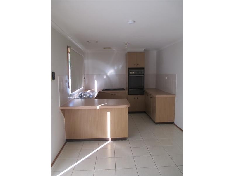 10 Clydebank Avenue, Endeavour Hills VIC 3802