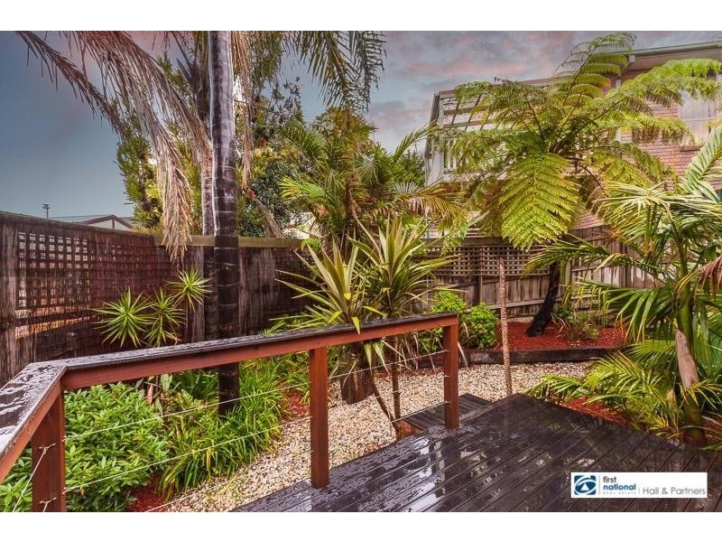 16 Mahon Avenue, Beaconsfield VIC 3807