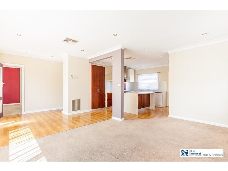 1/6 Clay Court, Dandenong North VIC 3175