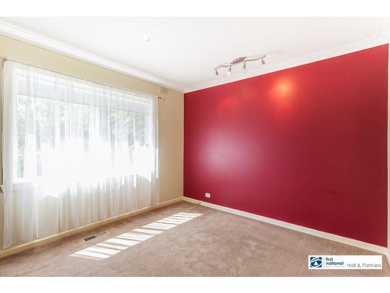 1/6 Clay Court, Dandenong North VIC 3175