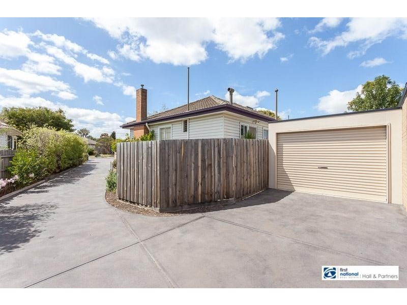 1/6 Clay Court, Dandenong North VIC 3175