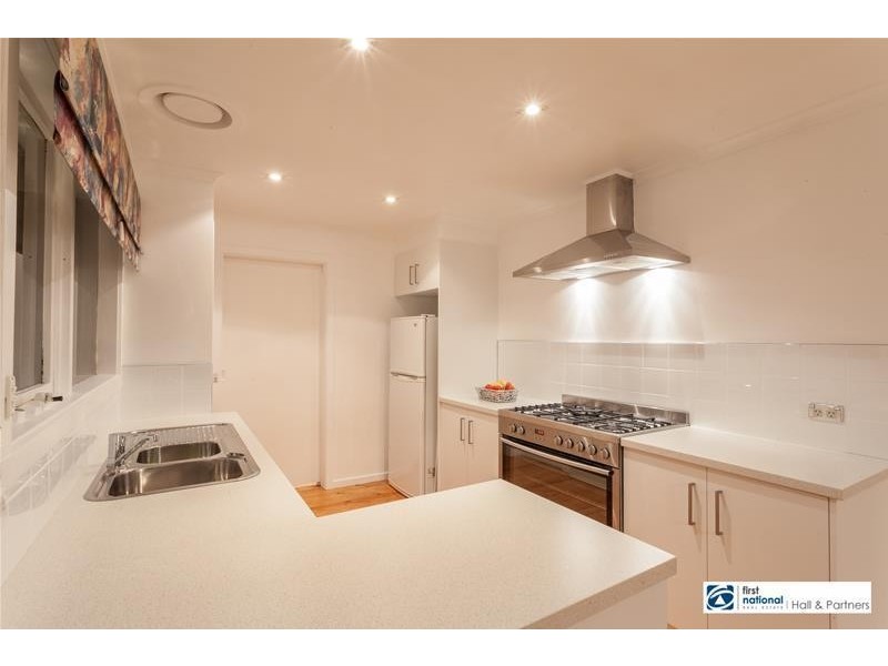 8 Adams Court, Dandenong North VIC 3175