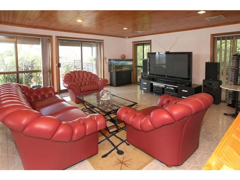 21 Ashby Drive, Dandenong North VIC 3175