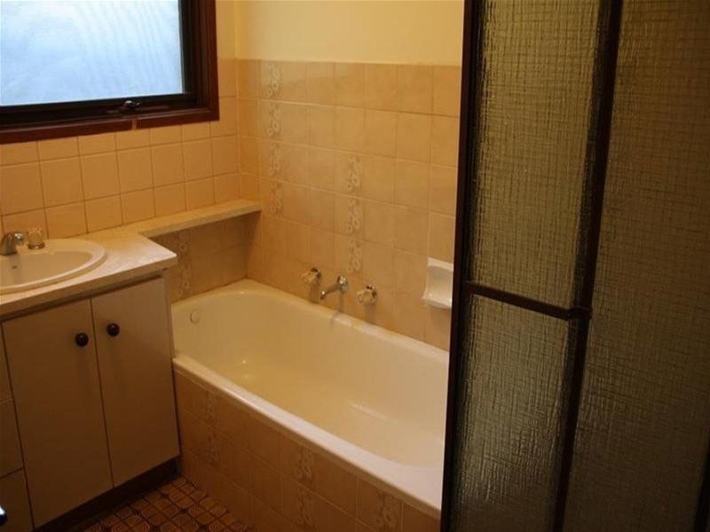 1 Meehan Court, Endeavour Hills VIC 3802