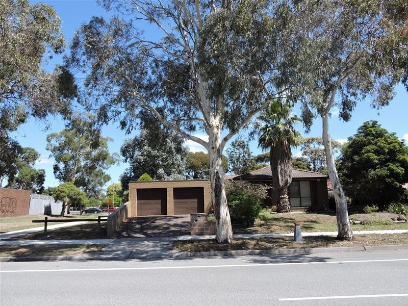 43 Chalcot Drive, Endeavour Hills VIC 3802