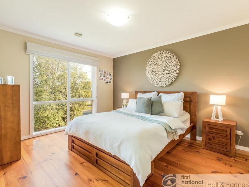 6 Peebles Street, Endeavour Hills VIC 3802