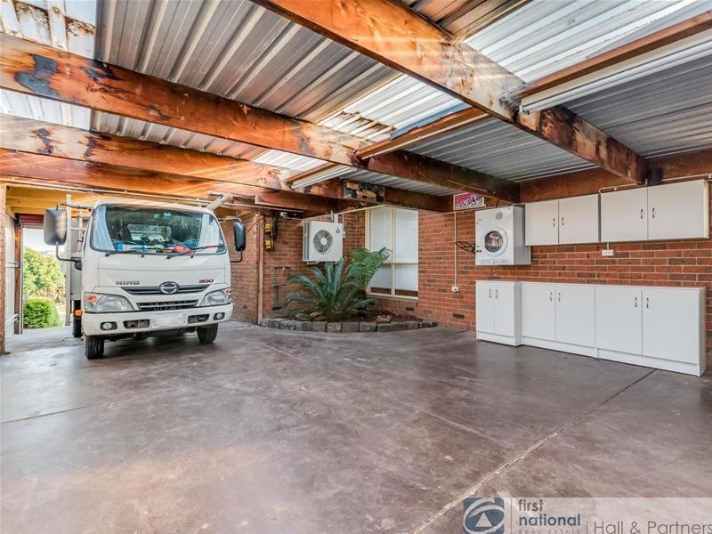 6 Peebles Street, Endeavour Hills VIC 3802