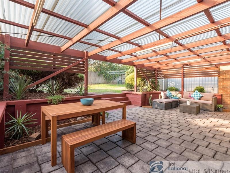 6 Peebles Street, Endeavour Hills VIC 3802