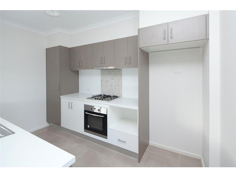 10 Jade Walk, Officer VIC 3809