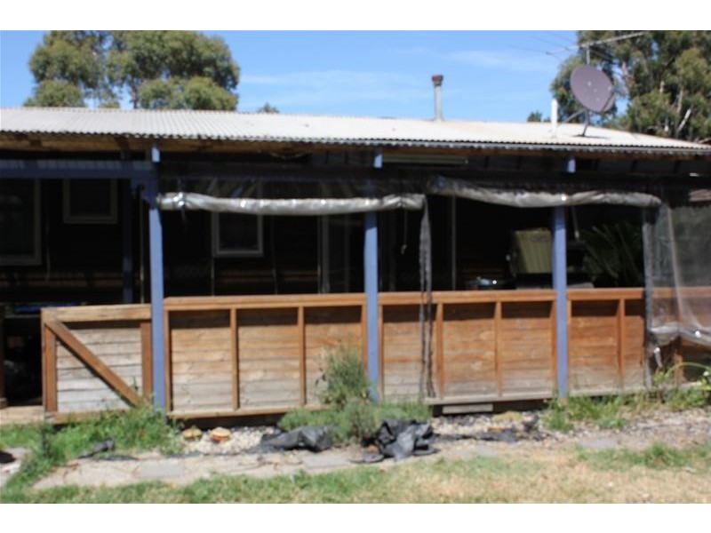 33 Woodlands Crescent, Narre Warren VIC 3805