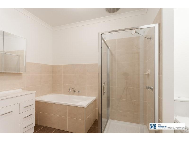 4/27-33 Coral Drive, Hampton Park VIC 3976