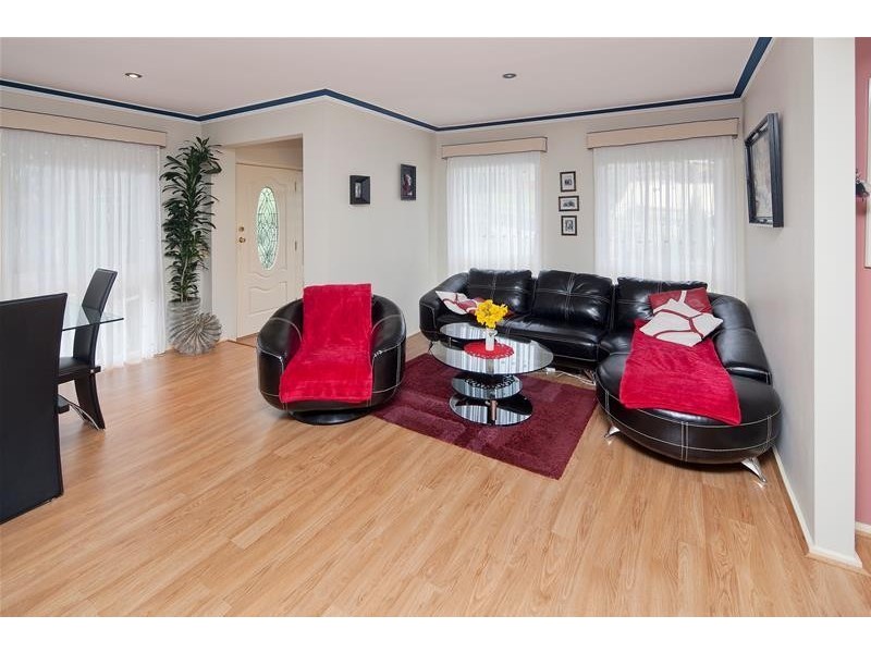 39 Regnans Avenue, Endeavour Hills VIC 3802