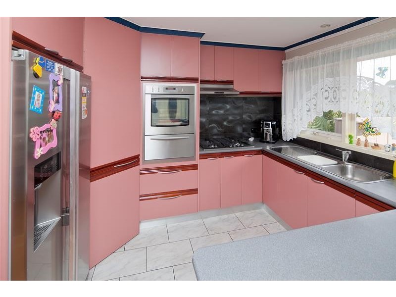 39 Regnans Avenue, Endeavour Hills VIC 3802