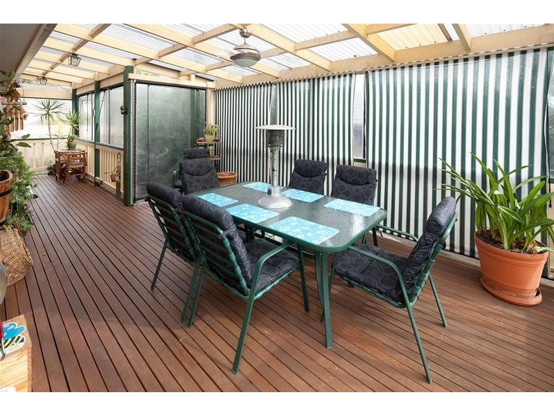 39 Regnans Avenue, Endeavour Hills VIC 3802