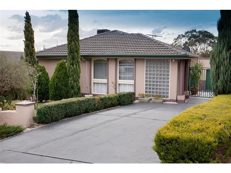 39 Regnans Avenue, Endeavour Hills VIC 3802