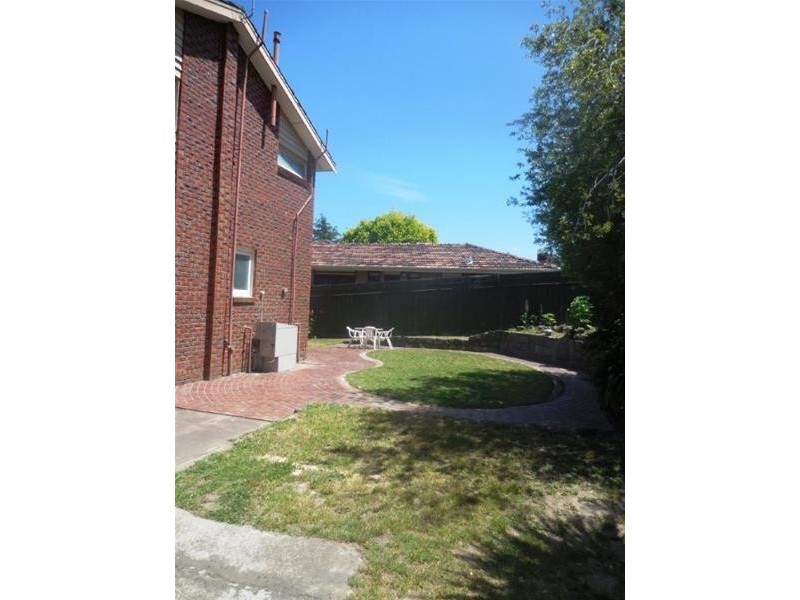 19 Wildwood Place, Mulgrave VIC 3170