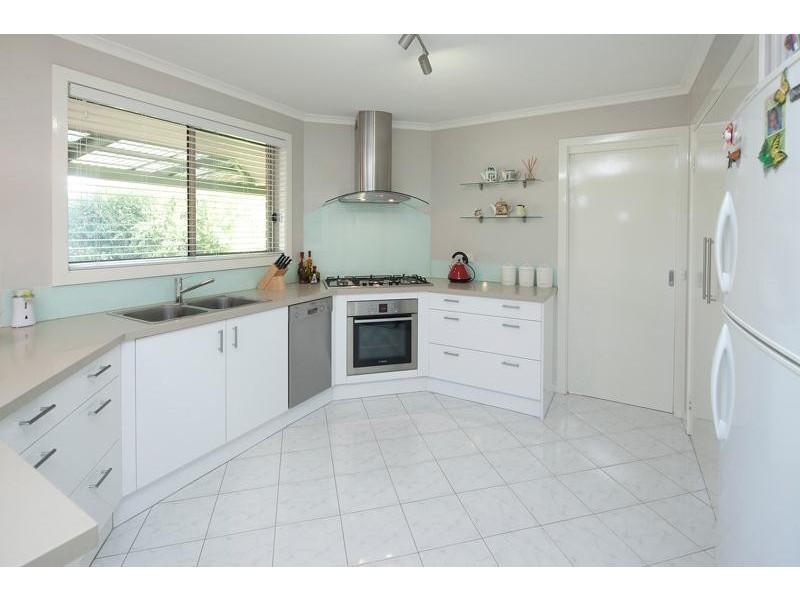 130 David Collins Drive, Endeavour Hills VIC 3802