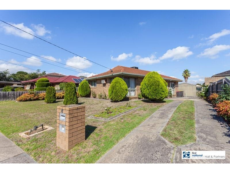 8 Terrigal  Drive, Noble Park North VIC 3174