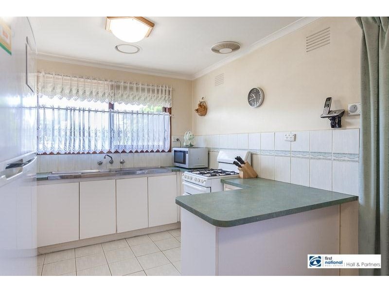 8 Terrigal  Drive, Noble Park North VIC 3174