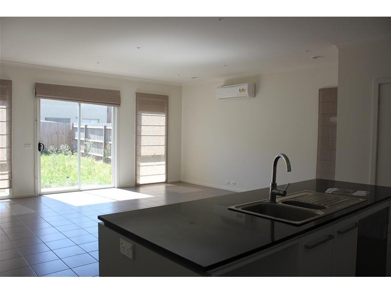 39 Barrier Reef  Circuit, Endeavour Hills VIC 3802