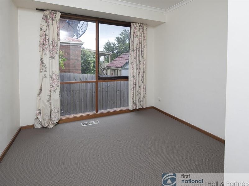 322 James Cook Drive, Endeavour Hills VIC 3802