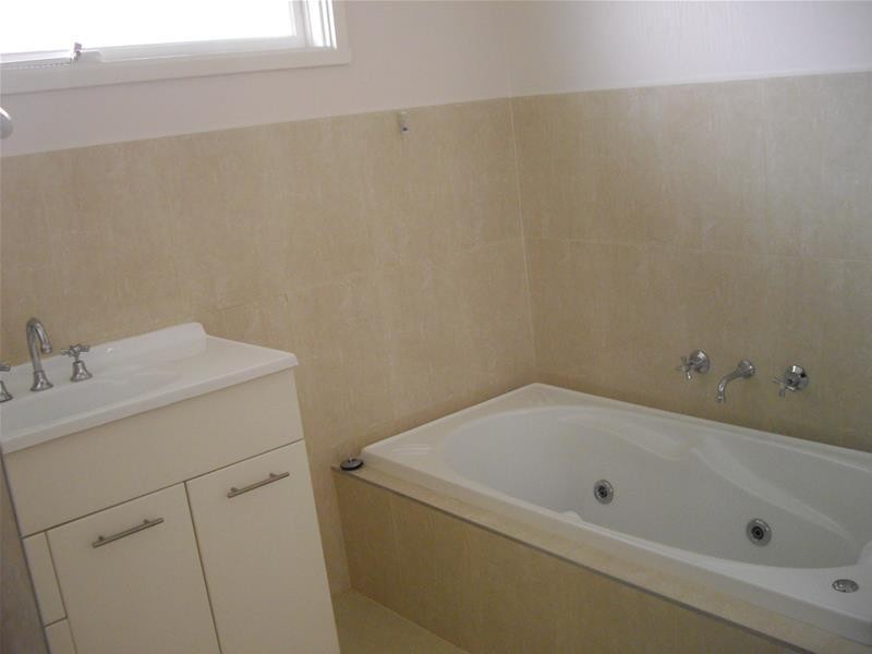 63 Rawdon Hill Drive, Dandenong North VIC 3175