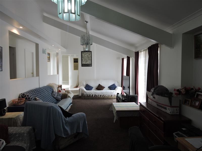 61 Essex Park Drive, Endeavour Hills VIC 3802