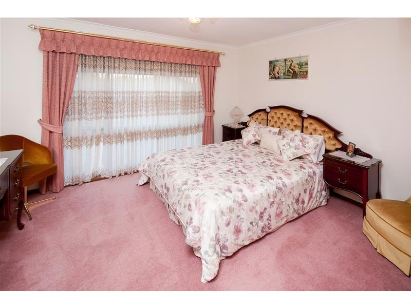 11 Dorset Road, Dandenong North VIC 3175