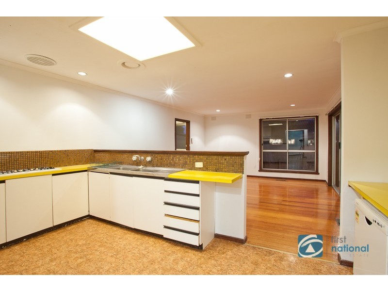 13 Rupert Drive, Mulgrave VIC 3170