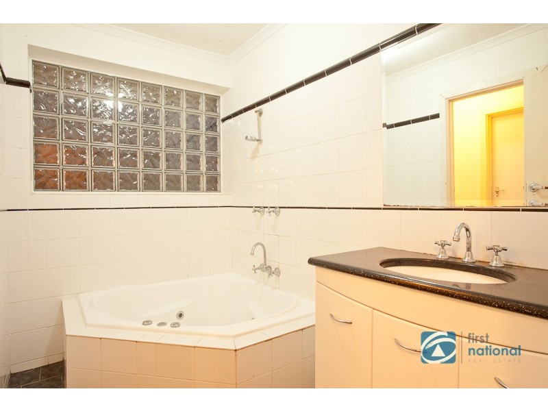 13 Rupert Drive, Mulgrave VIC 3170