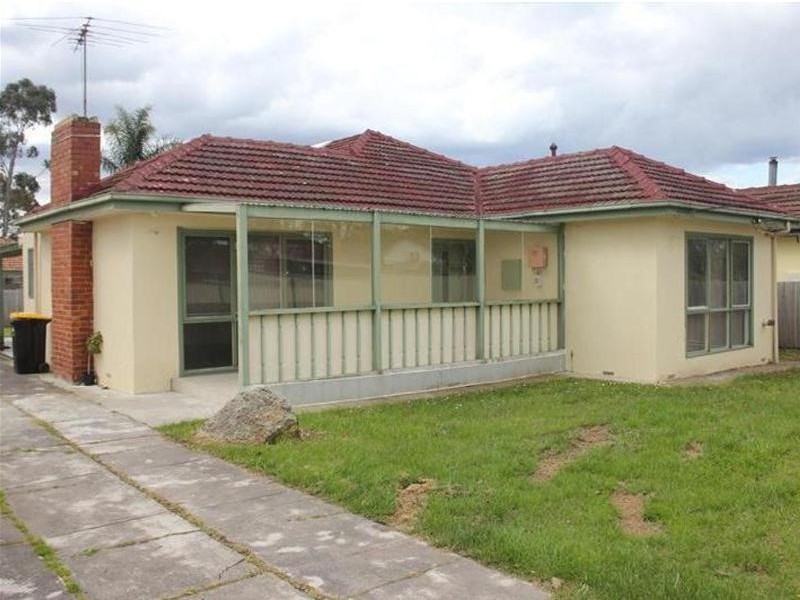 15 Charles Street, Dandenong VIC 3175