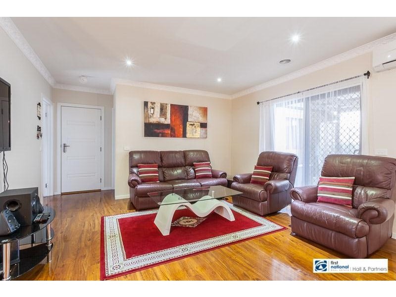 2/1 Hillside Avenue, Dandenong North VIC 3175