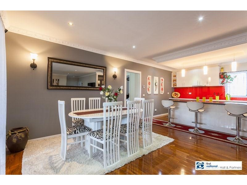 2/1 Hillside Avenue, Dandenong North VIC 3175