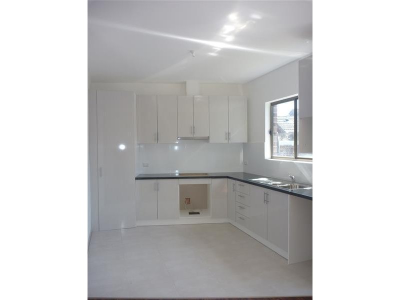 2/10 Cullimore Court, Dandenong VIC 3175